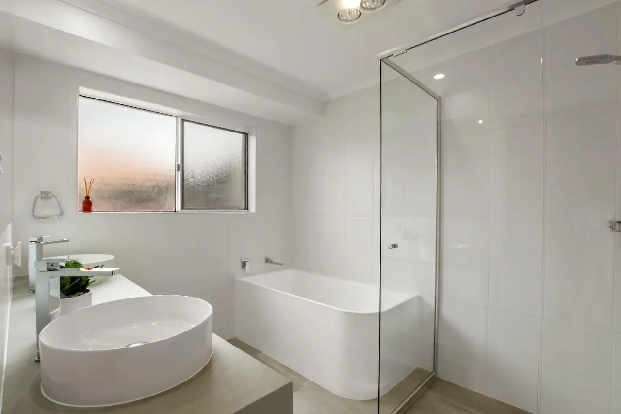 Lake House On Magellan 58 Ramsay Crescent Golden Beach 0*,  Australia