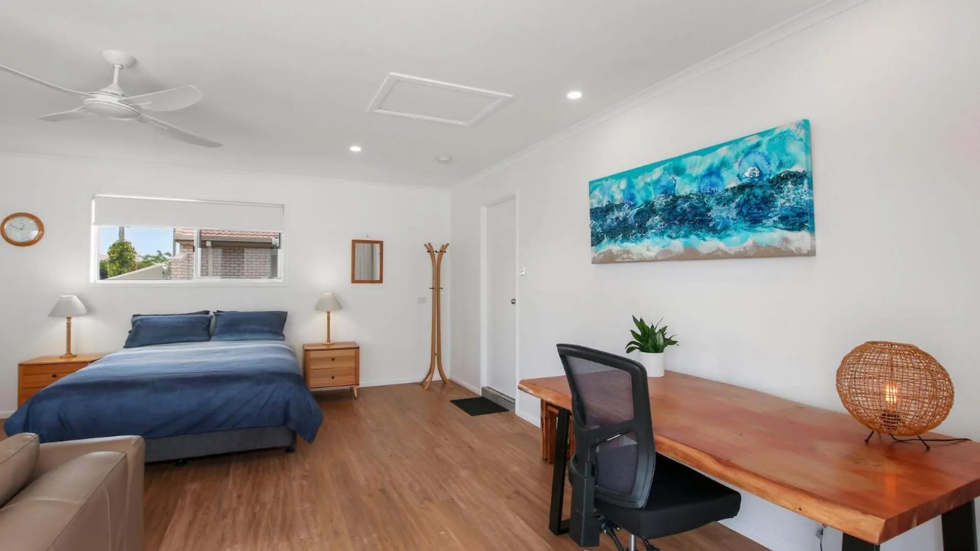 Lake House On Magellan 58 Ramsay Crescent Golden Beach 0*,  Australia