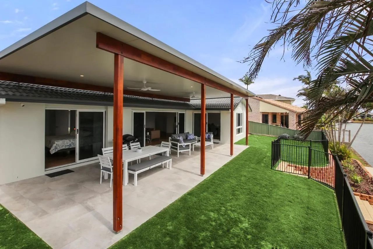 펜션 Lake House On Magellan 58 Ramsay Crescent Golden Beach